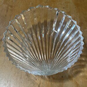Elegant Platano 9" Crystal Bowl-Seashell Design by Villeroy & Boch